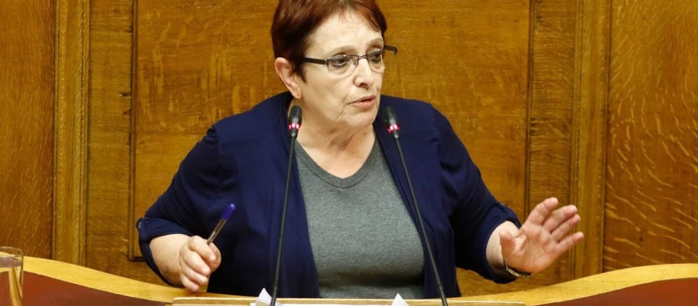 Α.Παπαρήγα: «Οι “επάνω” πρέπει να νιώσουν την δύναμη και την πραγματική πίεση και απειλή από τον λαϊκό παράγοντα»